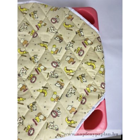 Gyerekmintás steppelt lepedő fektetőágyra (bézs-orgona kisállatos)