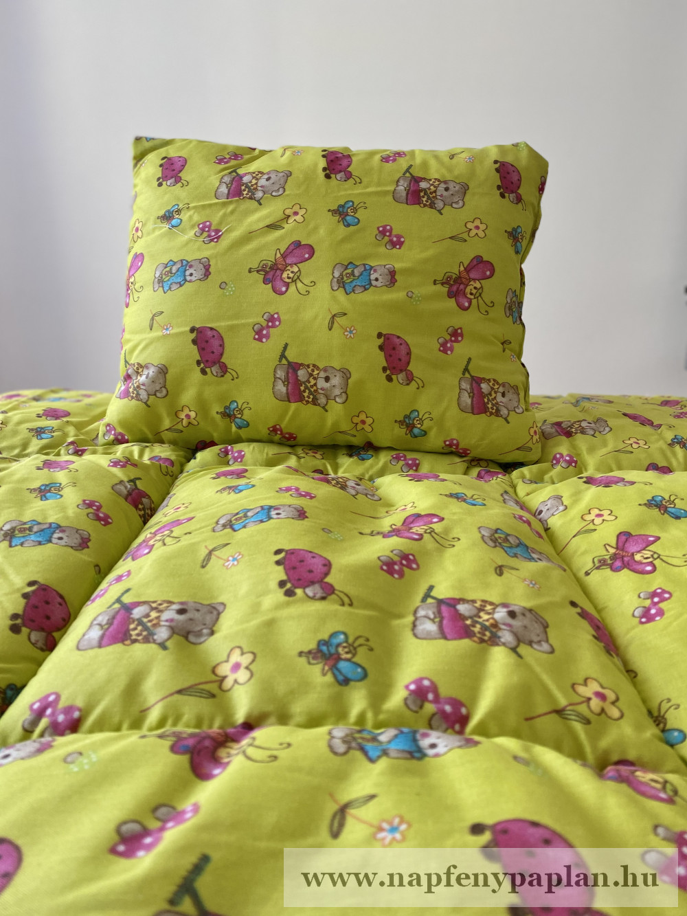 Image of Erzsébet mosható gyermek garnitúra (90x135+30x40, téli, gyermekmintás)