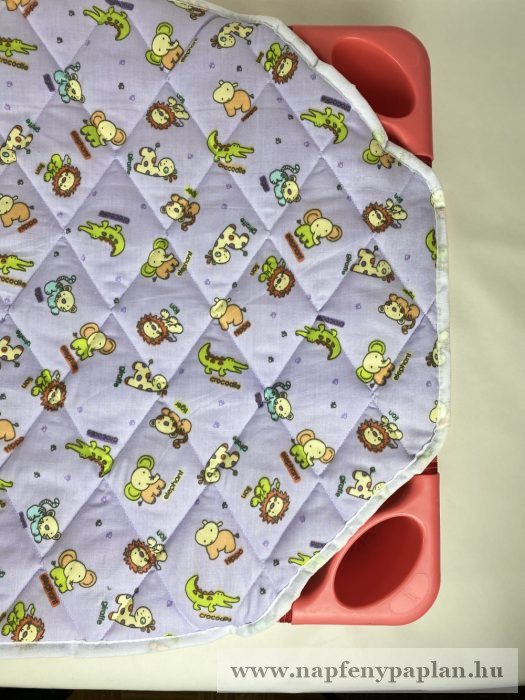 Image of Gyerekmintás steppelt lepedő fektetőágyra (bézs-orgona kisállatos)